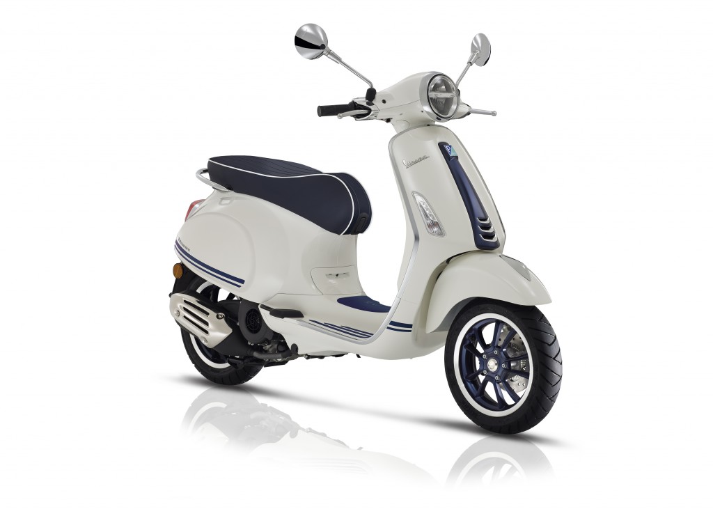 Vespa Primavera Yachtclub